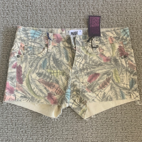 NWT Paige Feathers Cut Off Shorts sz 24 - Picture 1 of 4